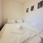 21068 Apartment